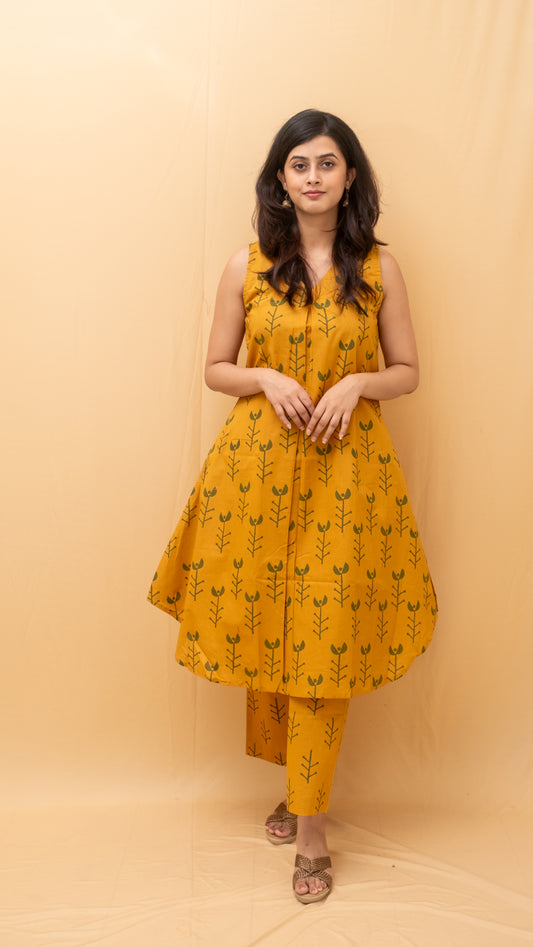 Ochre Green Geometric Block Printed Long Kurti Set